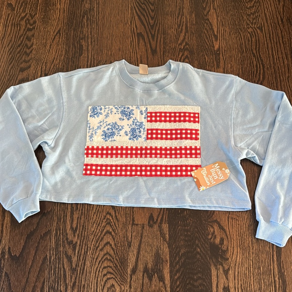**NWT** Messy Bun Just Chillin’ Crewneck - Picture 2 of 5